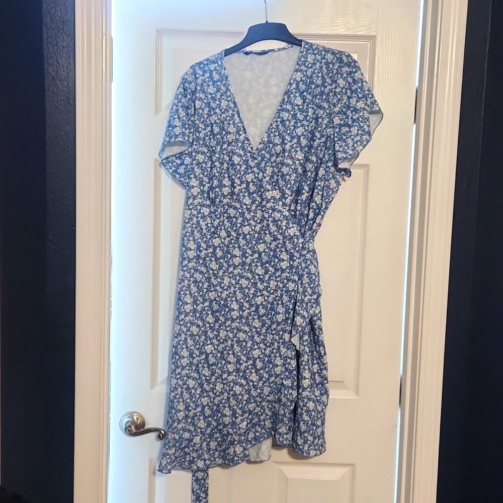 Wrap style dress